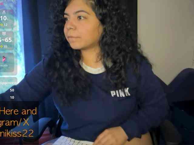 Kimmiakiss22 webcam