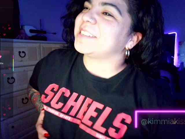 Kimmiakiss22 webcam