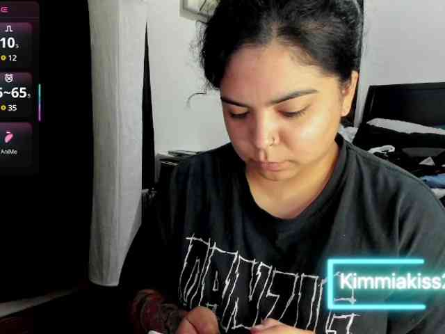 Kimmiakiss22 webcam