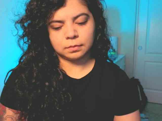 Kimmiakiss22 webcam