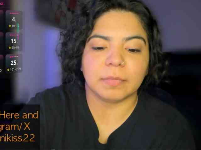 Kimmiakiss22 webcam