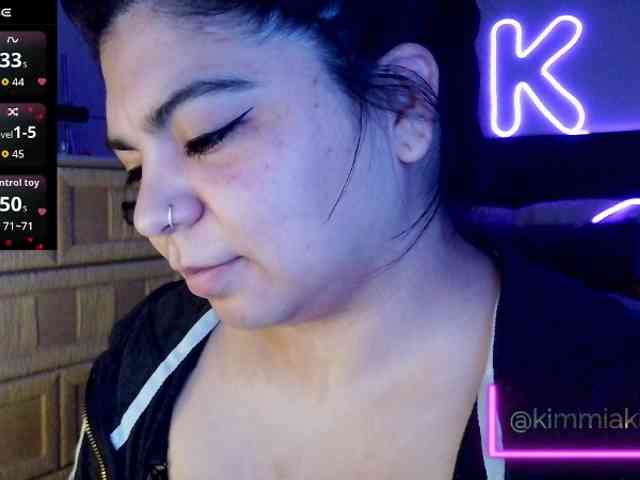 Kimmiakiss22 webcam