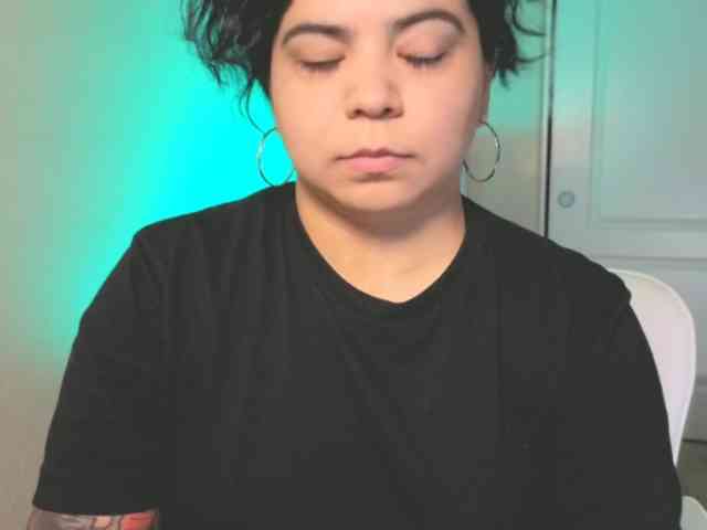 Kimmiakiss22 webcam