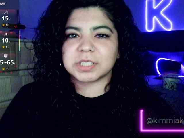 Kimmiakiss22 webcam