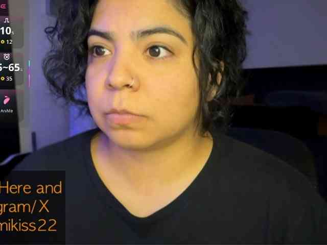 Kimmiakiss22 webcam