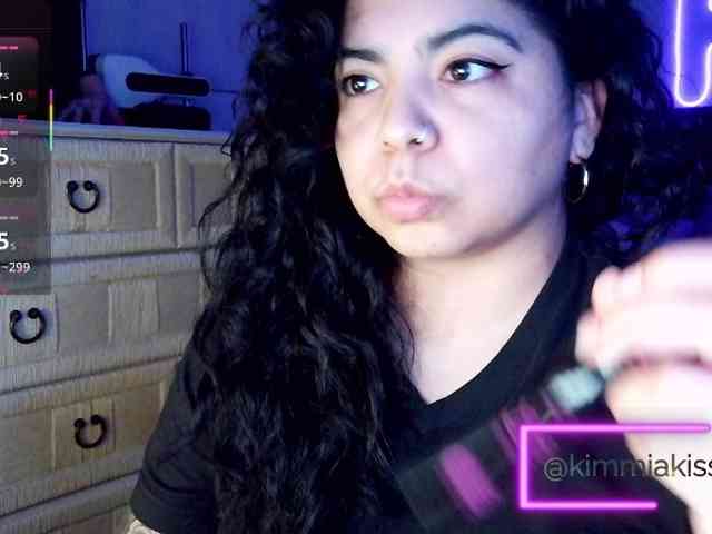 Kimmiakiss22 webcam