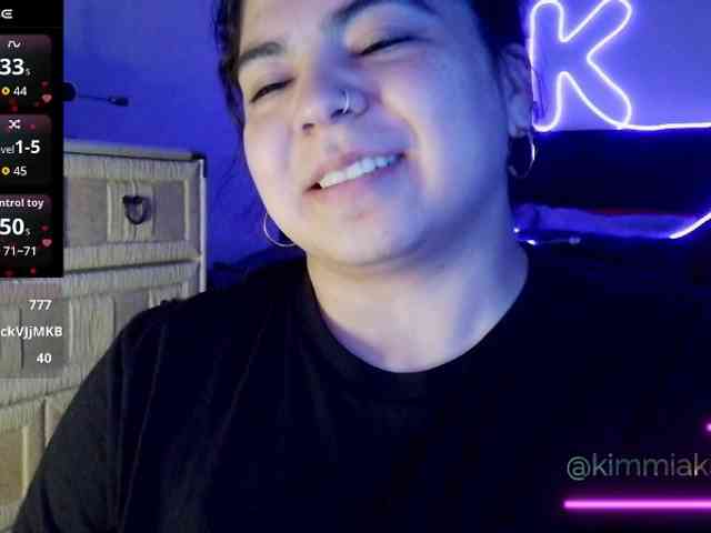 Kimmiakiss22 webcam