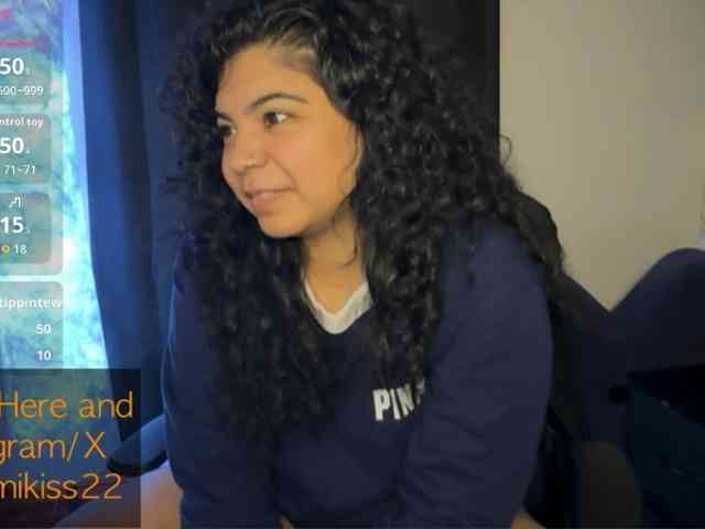 Kimmiakiss22 webcam