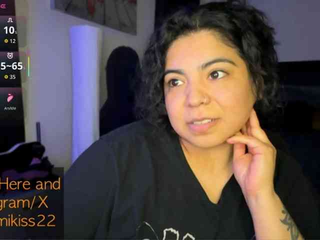 Kimmiakiss22 webcam
