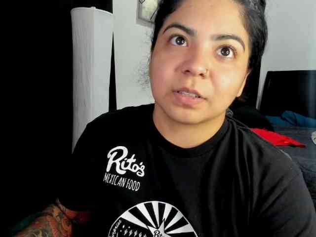 Kimmiakiss22 webcam
