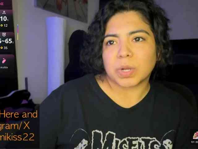 Kimmiakiss22 webcam