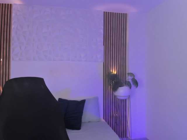 valeria-acost's BongaCams show and profile