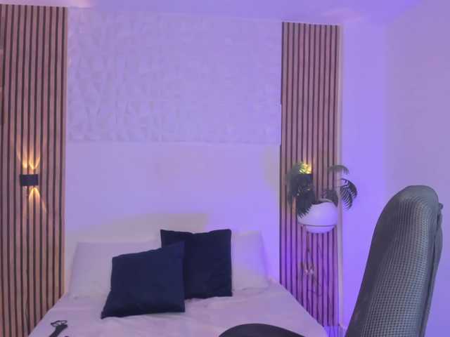 valeria-acost's BongaCams show and profile