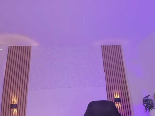 valeria-acost's BongaCams show and profile