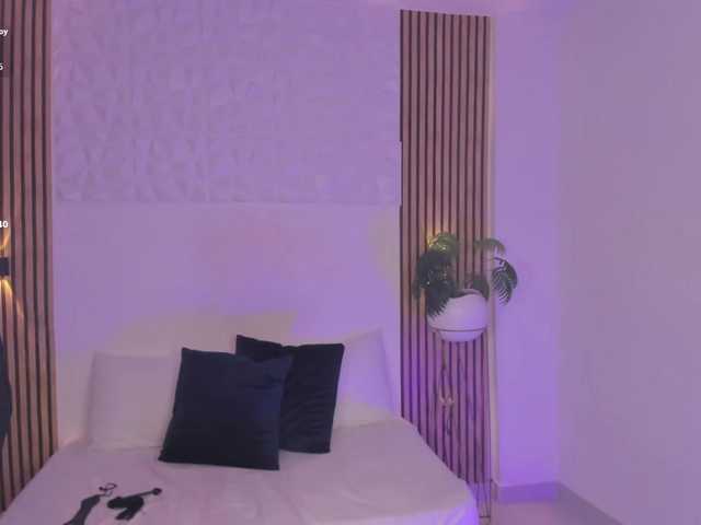 valeria-acost's BongaCams show and profile