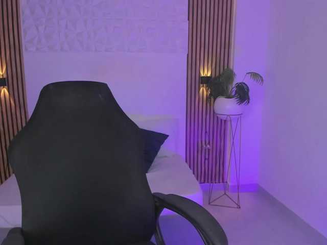 valeria-acost's BongaCams show and profile