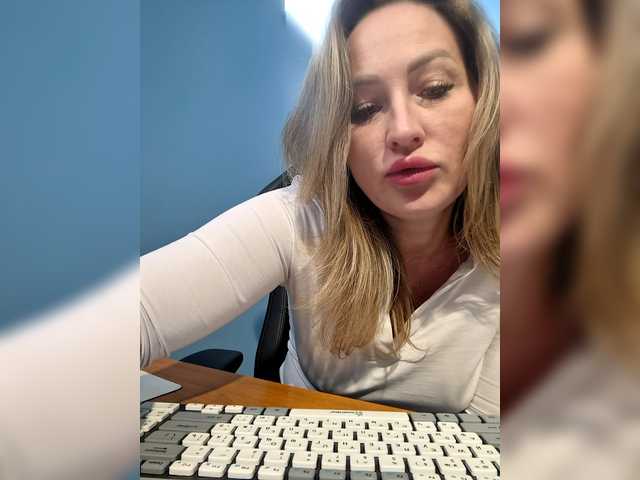 goddesssssss — @total - countdown: @sofar collected, @remain left before I'm at work now. 