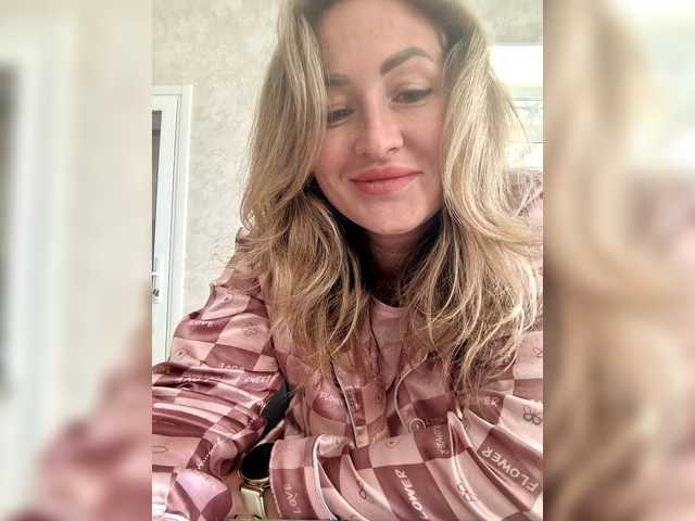 goddesssssss — @total - countdown: @sofar collected, @remain left before I'm at work now. 