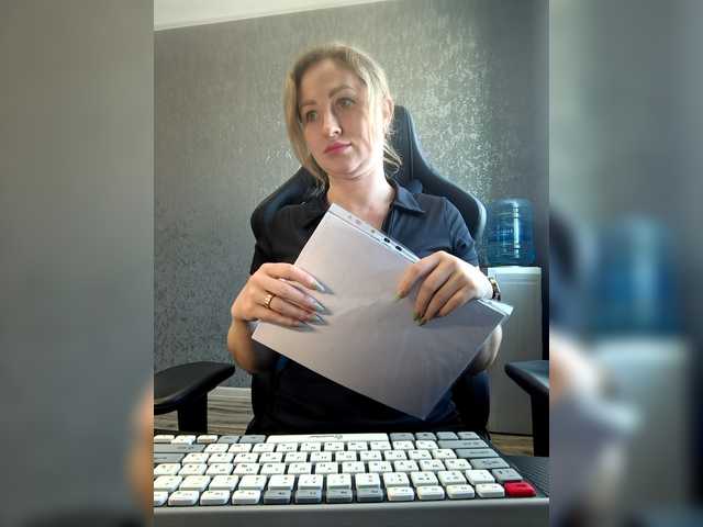 BongaCams goddesssssss is Freechat goddesssssss — @total - countdown: @sofar collected, @remain left before I'm at work now.