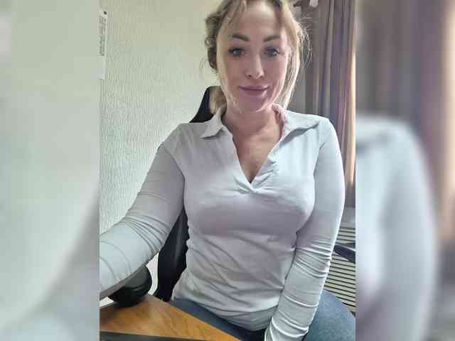 goddesssssss webcam