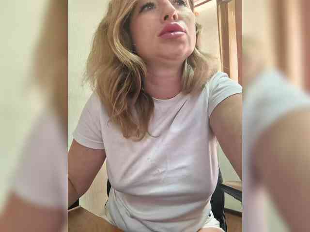 goddesssssss webcam