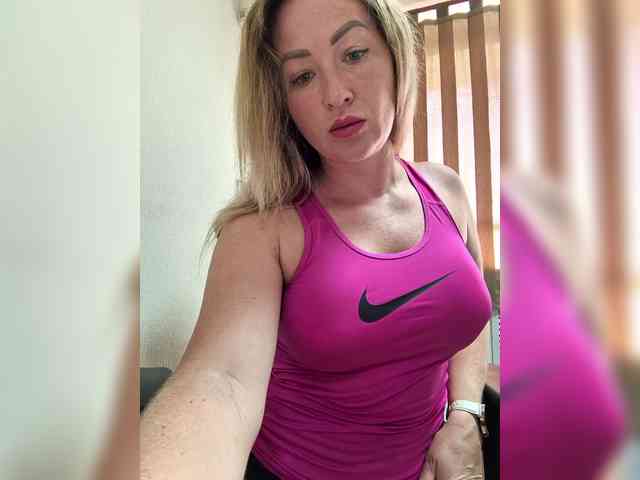 goddesssssss webcam