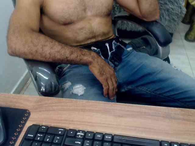mr-maxx25 Live Webcam on BongaCams