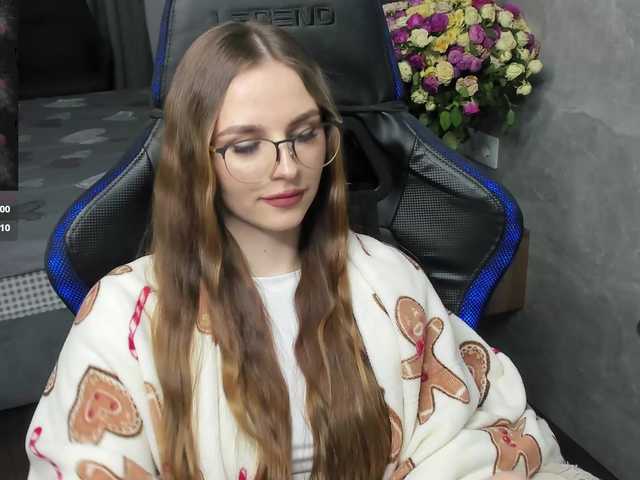 MCfly-1's BongaCams show and profile