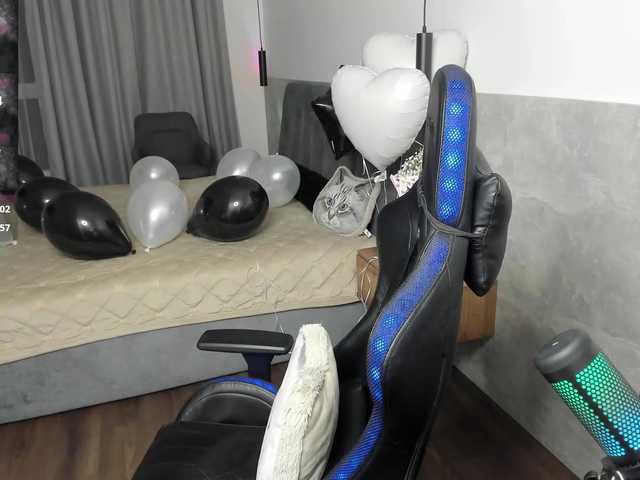 MCfly-1's BongaCams show and profile