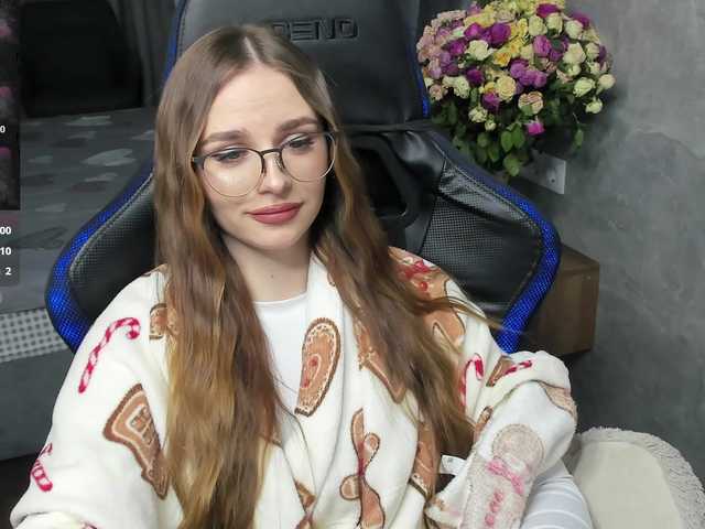 MCfly-1's BongaCams show and profile