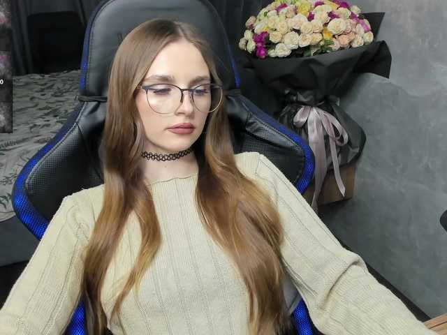 MCfly-1's BongaCams show and profile