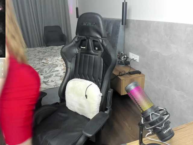 MCfly-1's BongaCams show and profile