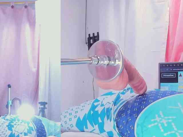AleskaJames webcam