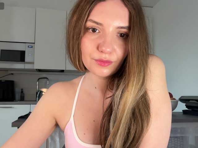 marykiskis's BongaCams show and profile