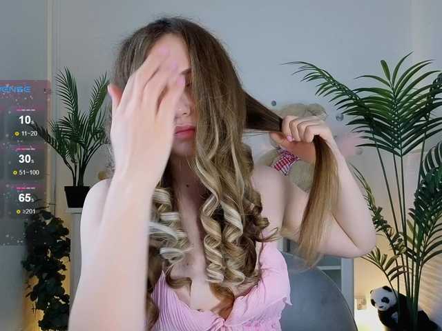 marykiskis's BongaCams show and profile