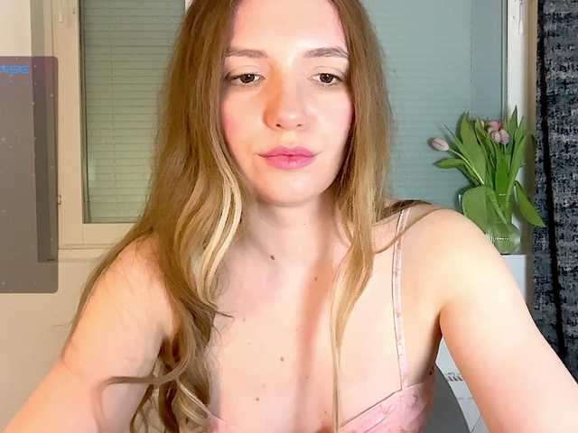 marykiskis's BongaCams show and profile