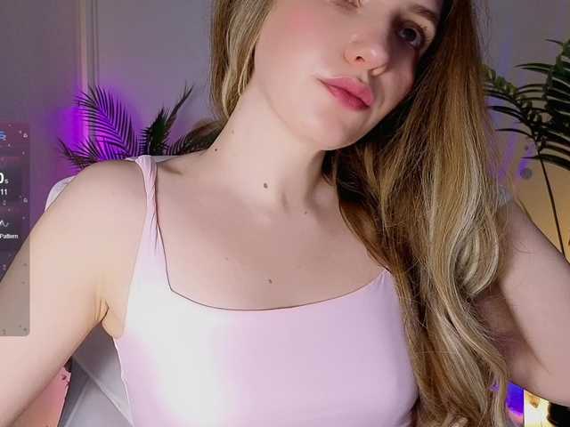 marykiskis's BongaCams show and profile