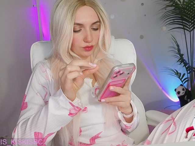 marykiskis's BongaCams show and profile