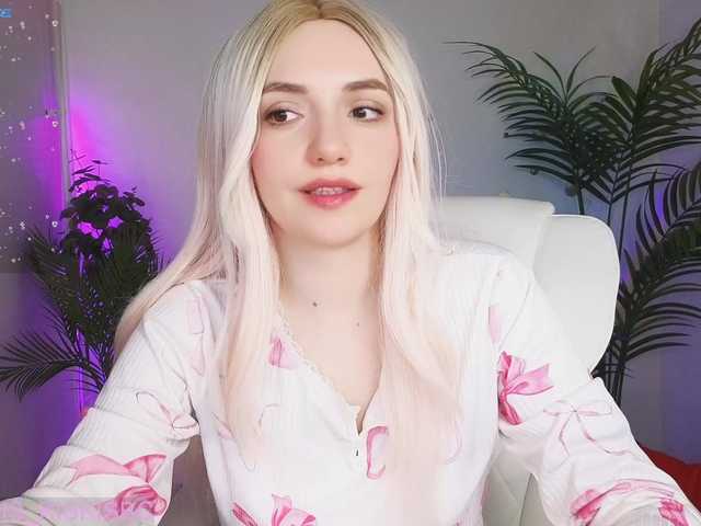 marykiskis's BongaCams show and profile