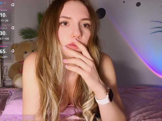 marykiskis's BongaCams show and profile