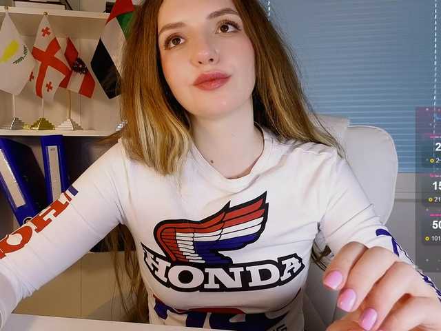 marykiskis's BongaCams show and profile