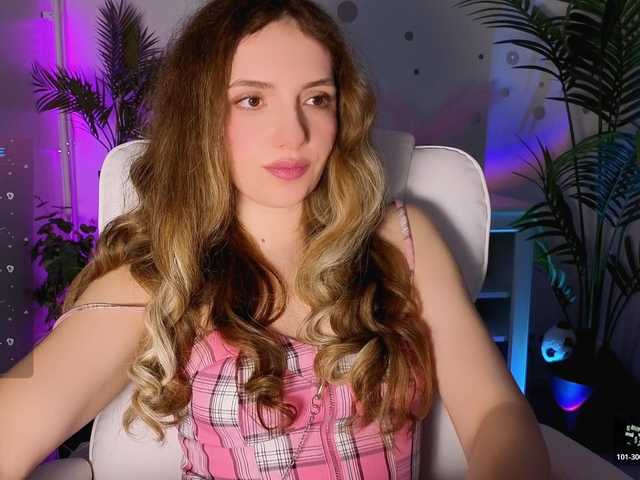 marykiskis's BongaCams show and profile