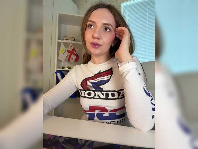 marykiskis's BongaCams profile