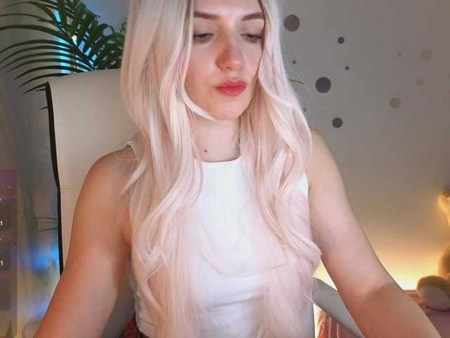 marykiskis's BongaCams show and profile