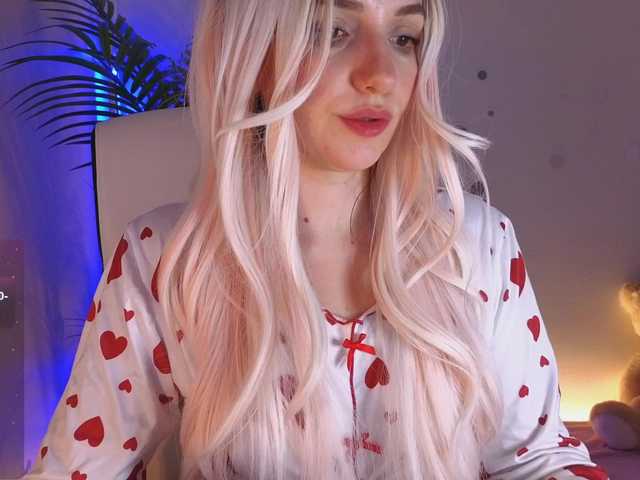 marykiskis's BongaCams show and profile