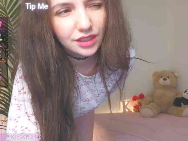 Kris_kiskis webcam
