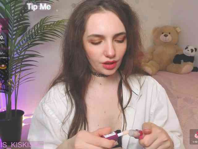Kris_kiskis webcam
