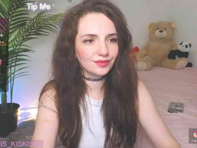 Kris_kiskis webcam