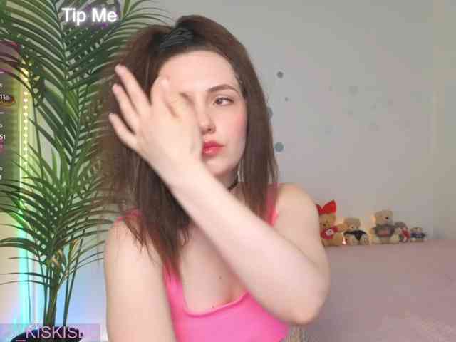 Kris_kiskis webcam