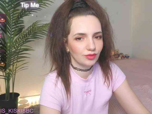 Kris_kiskis webcam